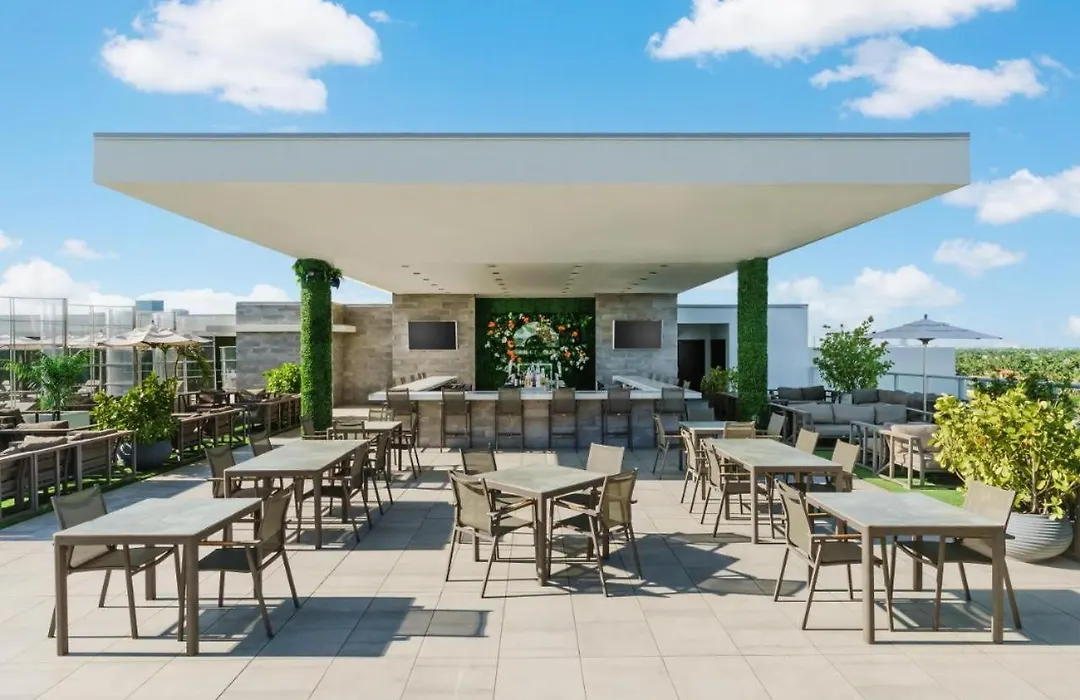 New! Beach Access With Rooftop Pool-1