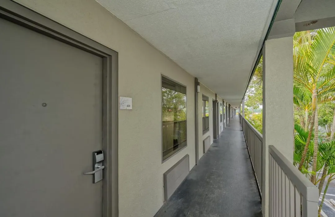 All-New, Private, Huge Tv, Heated Pool, Tiki Bar-1