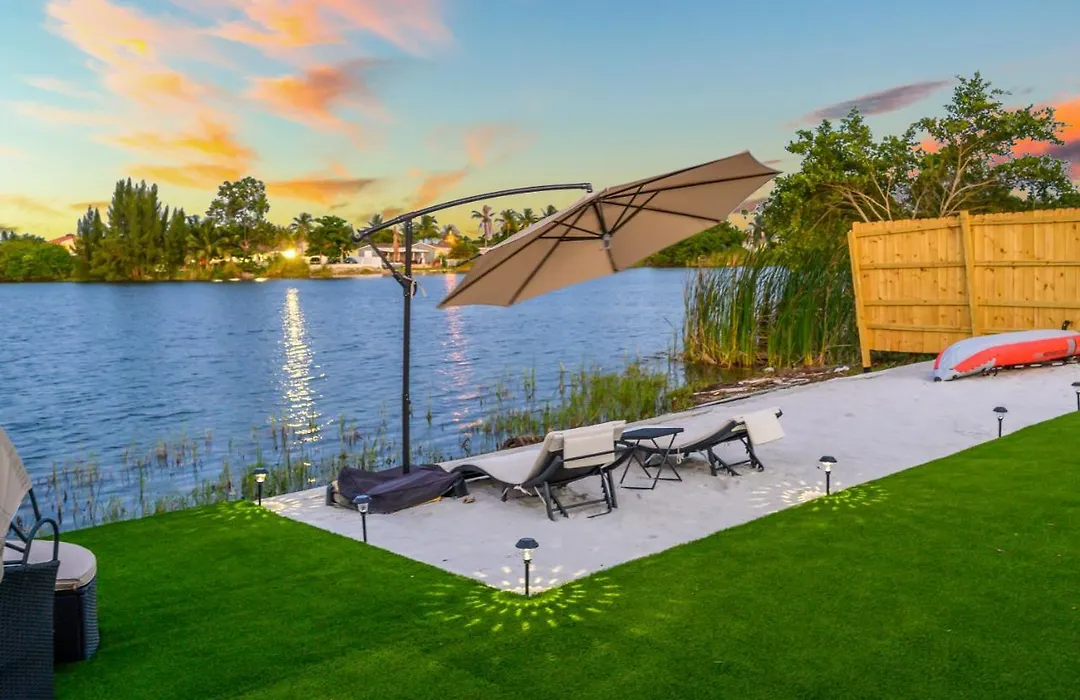 Tulum Private Beach Villa In Miami With Hot Tub & Bbq, Ping Pong & Pool Table-1
