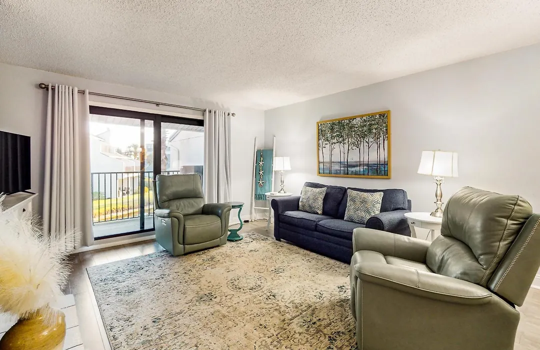 Seawinds Oceanfront Condo-1