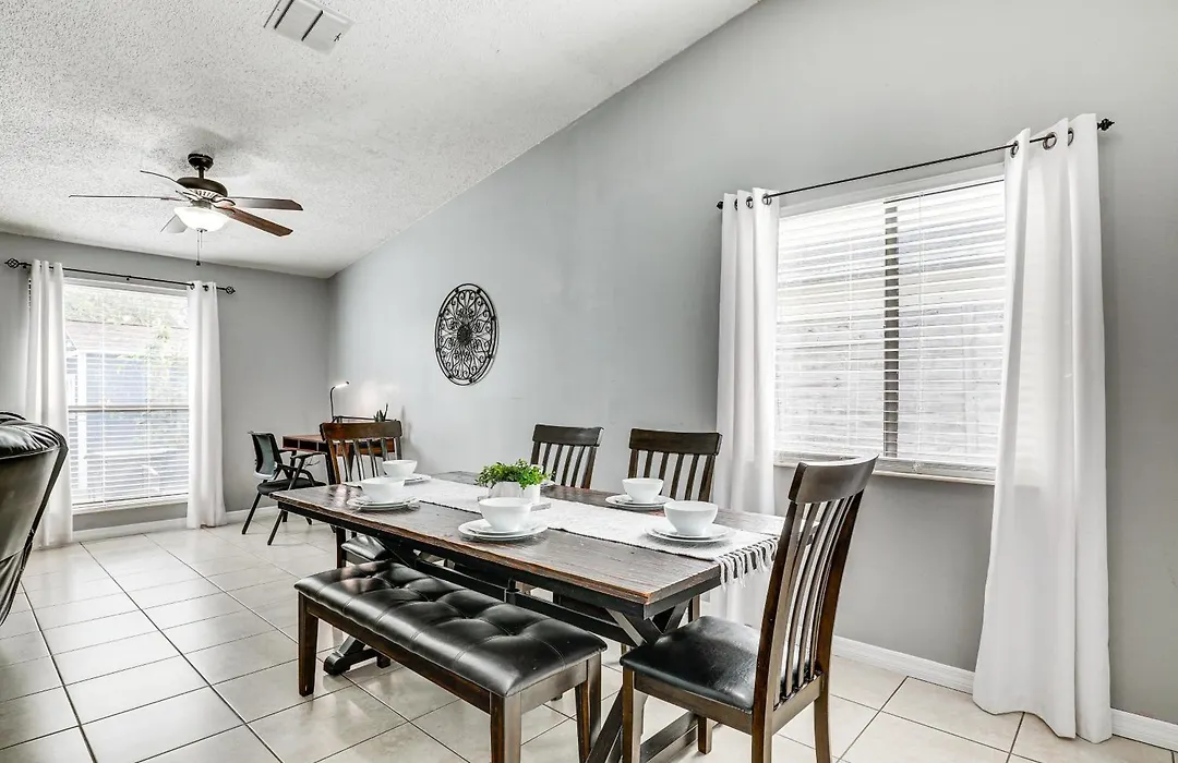 14 Mi To Dwtn Tampa Bay Brandon Home With Fire Pit!-1