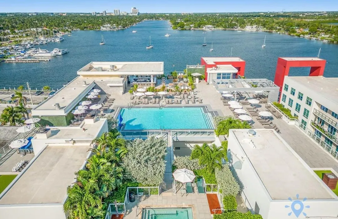 Hot Tub & Rooftop Pool- Near Beach-1