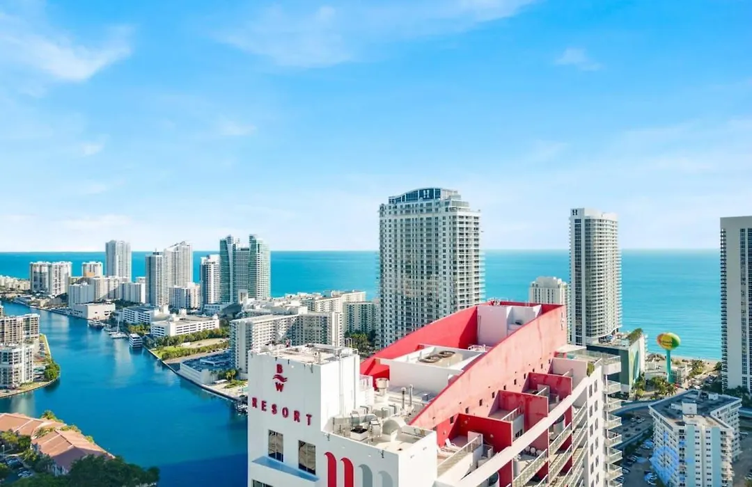 Infinite View - Balcony - Resort - Pool - Gym-1