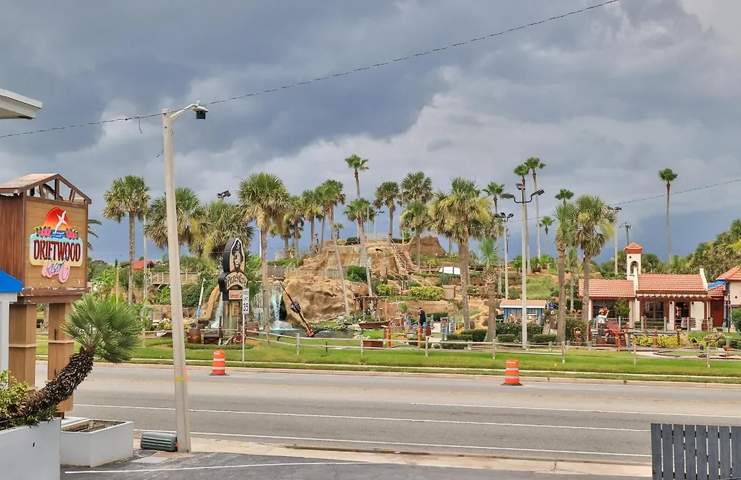 Driftwood Beach Motel-1