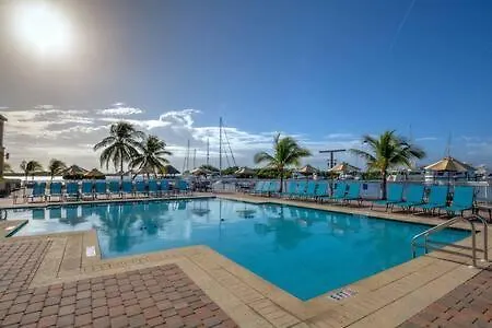 Grand Marina Suite -Waterfront Condo-1