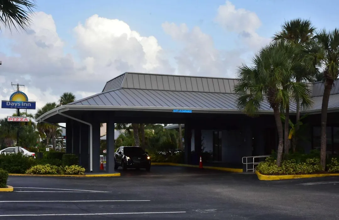 Days Inn By Wyndham Stuart-1