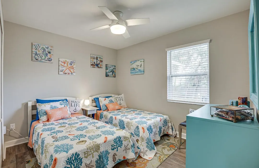 St Augustine Home With Deck Less Than Half-Mi To Beach!-1