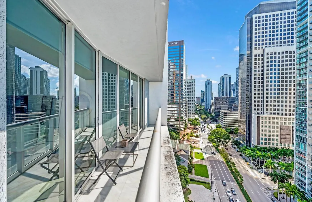 *W Icon Brickell- Luxury 2Br Highrise Corner Condo**-1