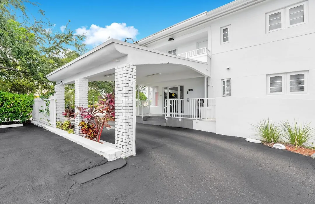 Travelodge By Wyndham Miami Biscayne Bay-1
