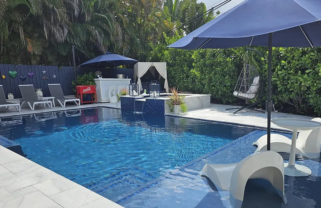 Casa806 Men Only Guest House-1