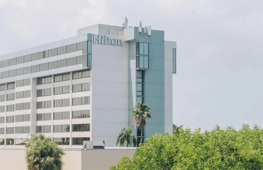 Hilton Palm Beach Airport-1
