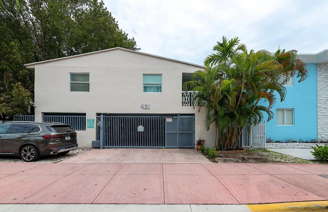 Sofi Beach Apartments-1