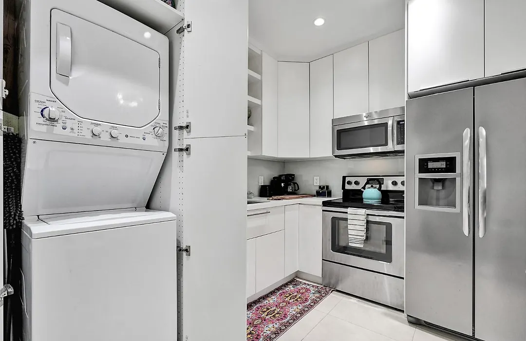 Sobe Monarch 2 - 2 Bedroom 2 Bathroom Apts - 2 Independent 1 Bedrooms Apts-1