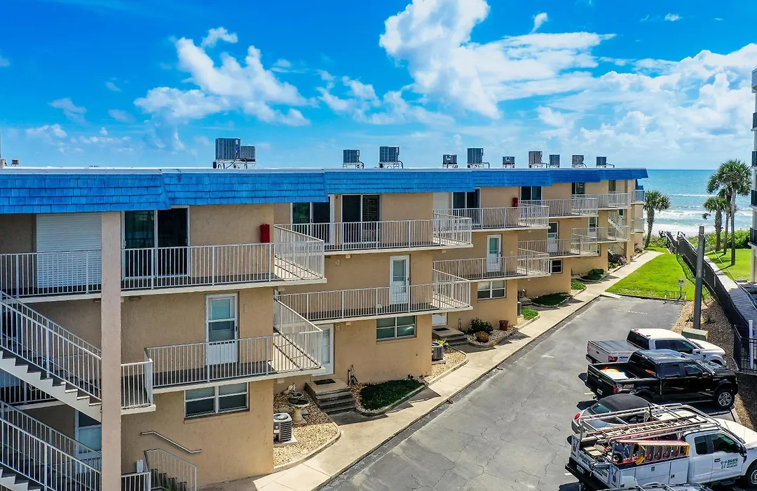 Island-Themed Living With Furnished Patio, Shared Pool & Beach Access-1