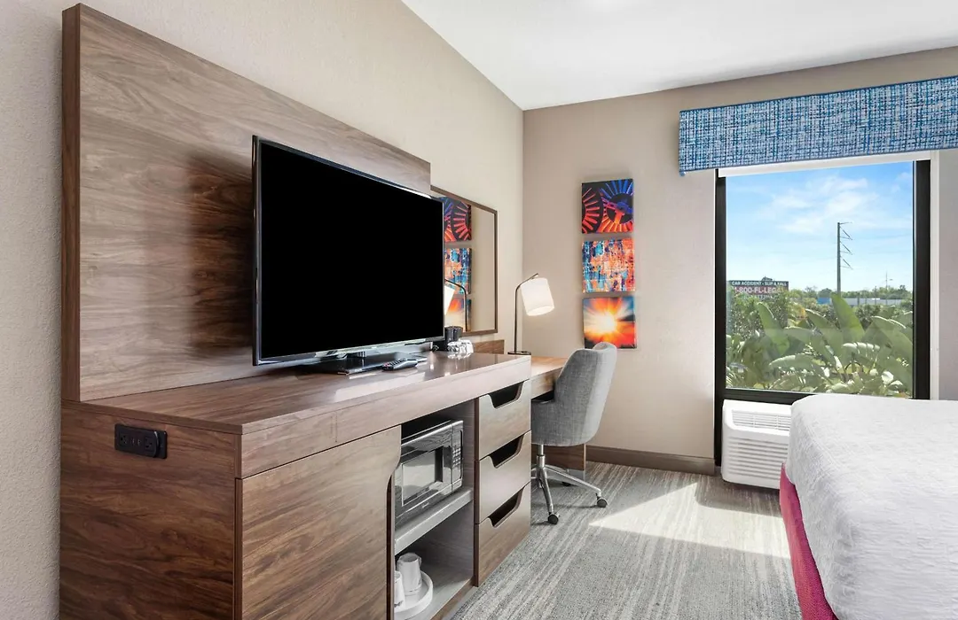 Hampton Inn & Suites Orlando-Apopka-1