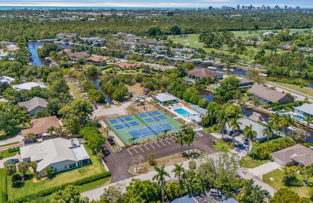 Naples Single Family Pool Home - Kayak The Gordon River & Be Close To The Beach!-1