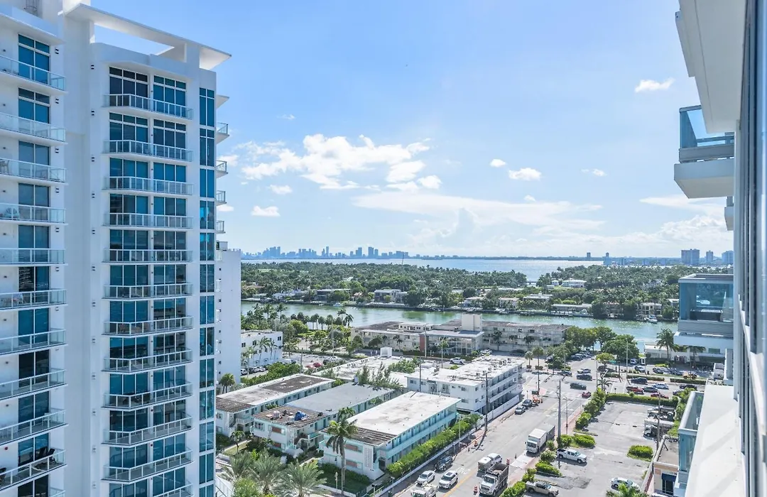 Bluebird Suites Monte Carlo Miami Beach-1
