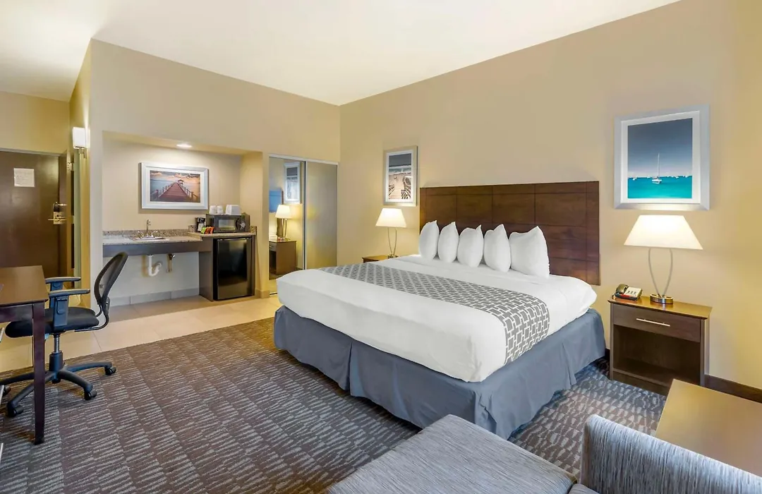 Best Western Naples Plaza Hotel-1