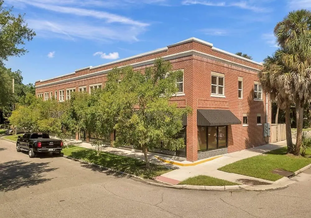 Hidden-Gem 2B Towhhouse In Springfield Close To Dt And Stadium!-1