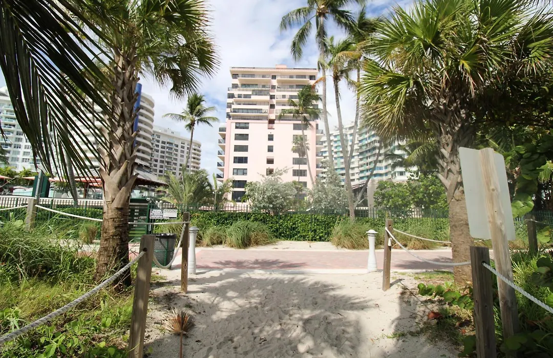 Alexander 1211 Beachfront Condo With Direct Beach Access, 2 Pools, Sauna, Gym-1