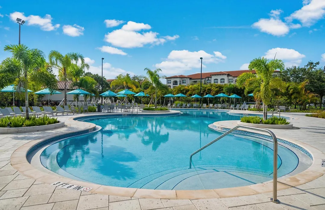 Beautiful PET FRIENDLY Condo Near Pool-1