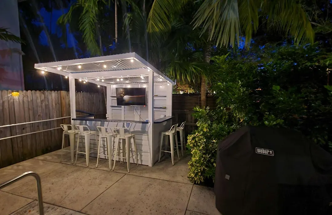 Duval Street Suite With Pool-1