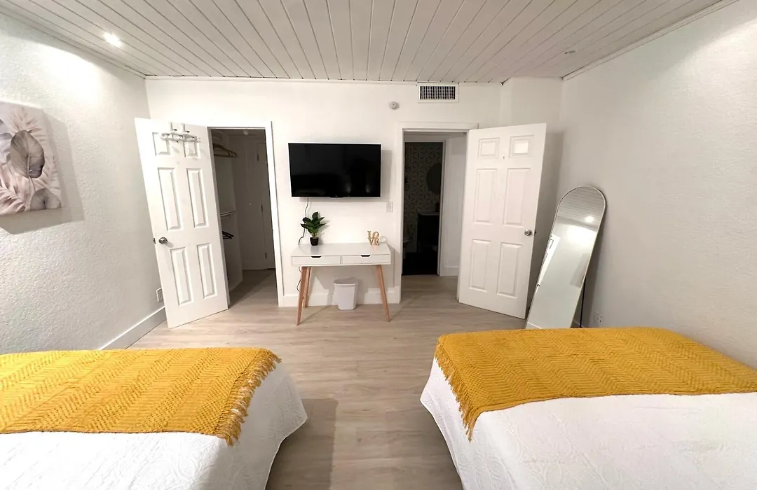 Amazing Beachfront Condo At Tides On Hollywood Beach Luxury Resort-1