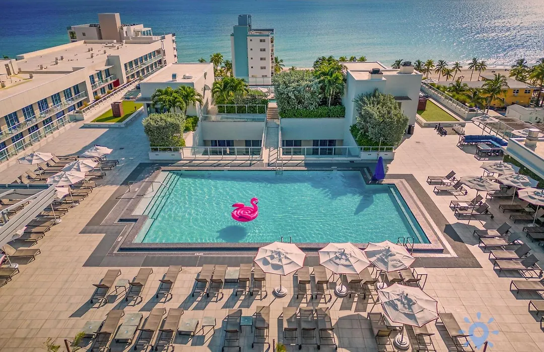Coolest Apartment Rooftop Pool Hot Tub-1
