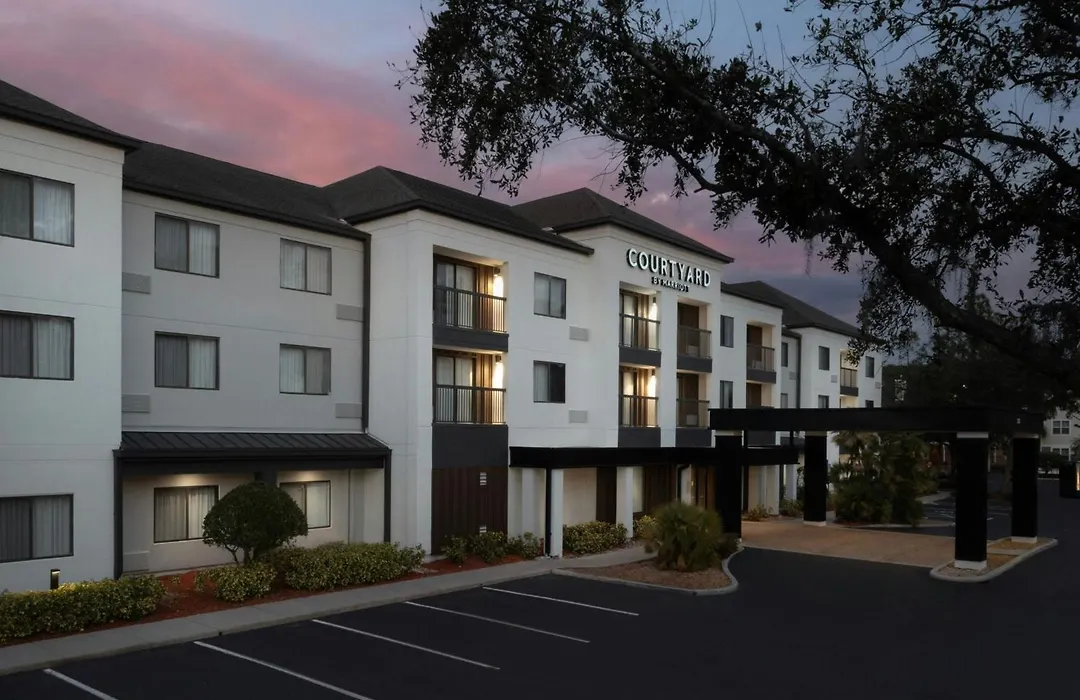 Courtyard By Marriott Lakeland-1