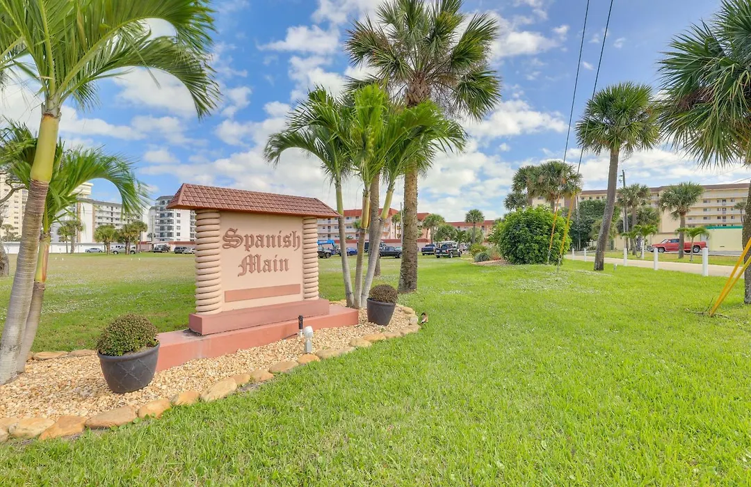 Central Cocoa Beach Condo W/ View, Steps To Beach!-1