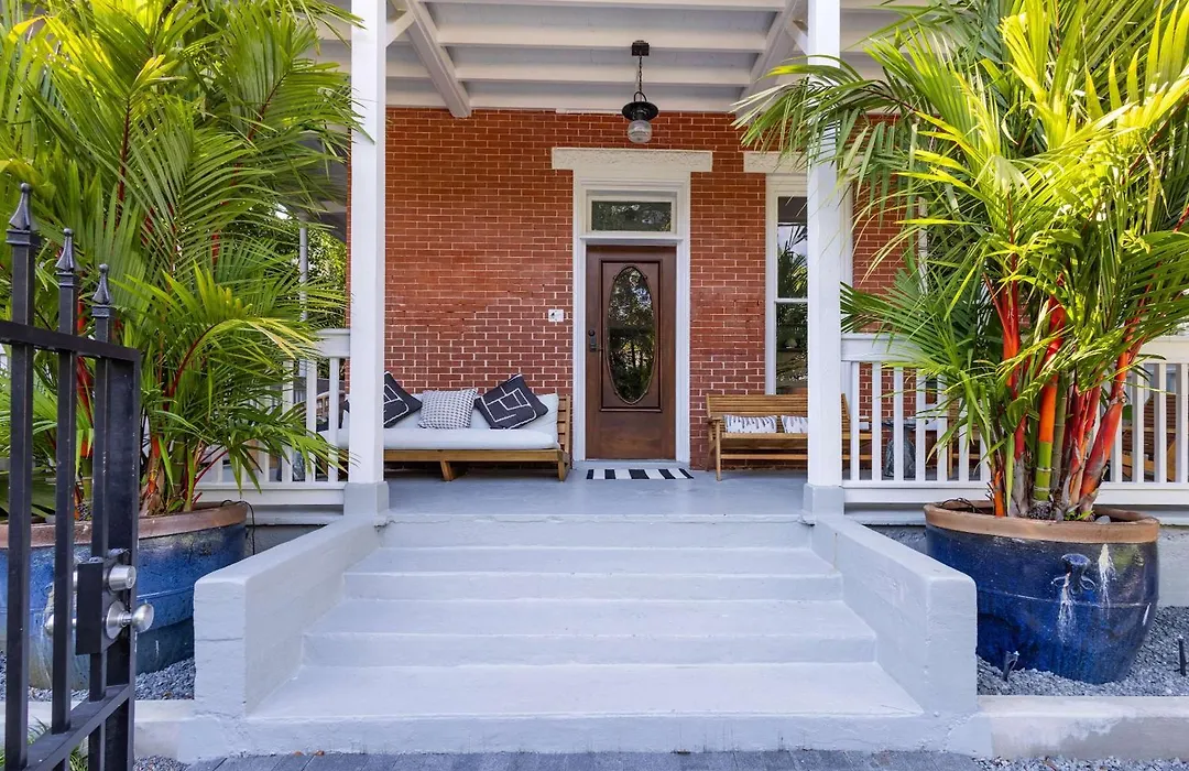 Carriage House At Grand Maloney-1
