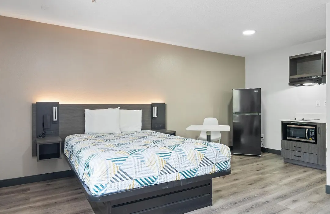 Southern Suites Pensacola Davis Hwy-1