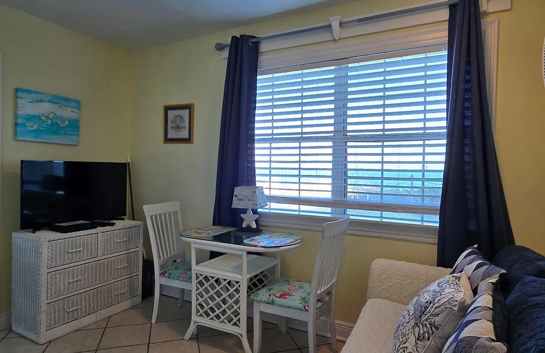 Oceanfront Sea Scape Motel-1