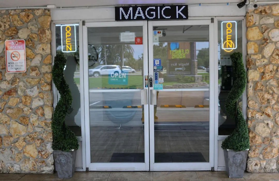 Magic Key - Near Disney-1