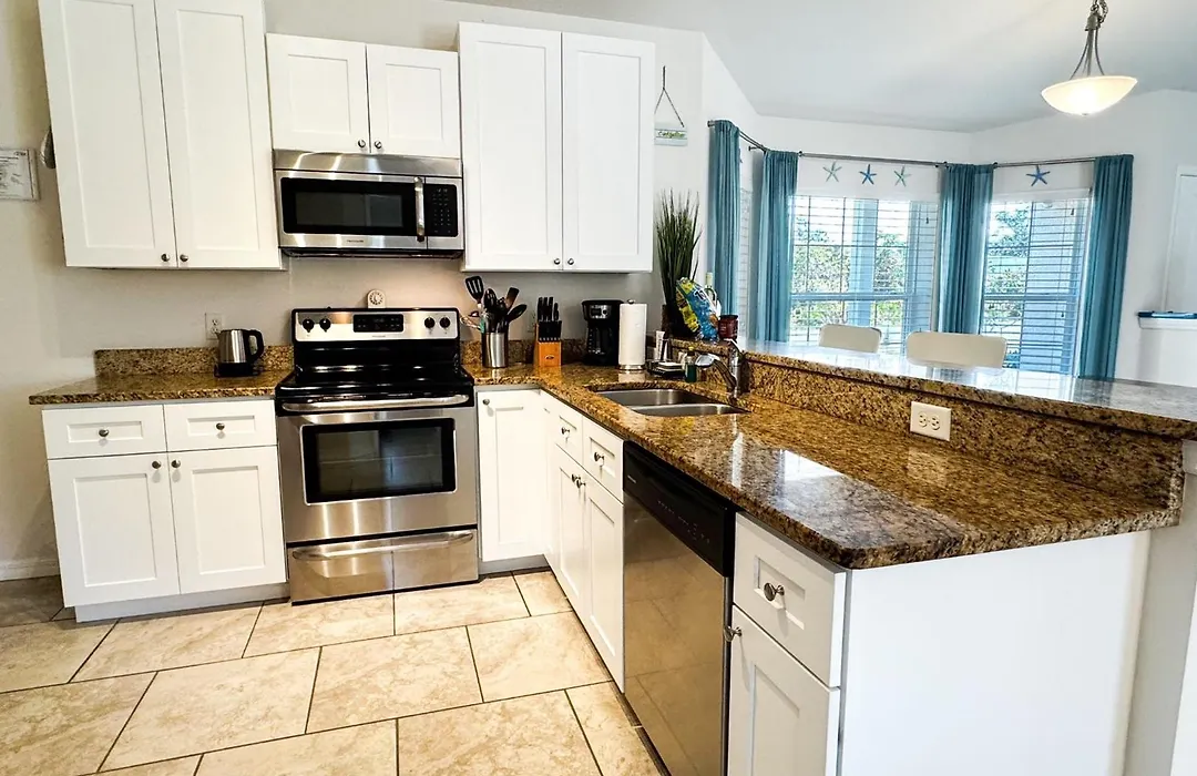 Villa Happy Gator - Relaxing Pool Retreat With Minutes To Beaches-1