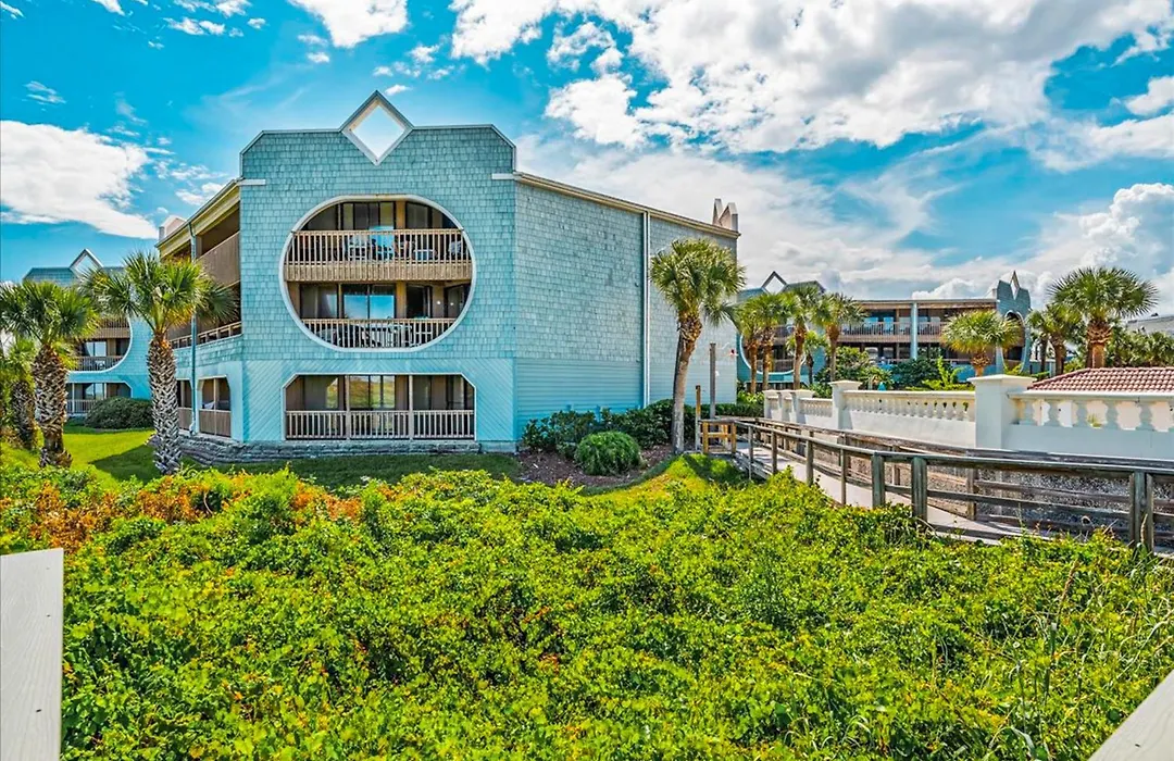Lovely Ocean-View Condo With Pools, Hot Tubs, Private W/D, & Central Ac-1