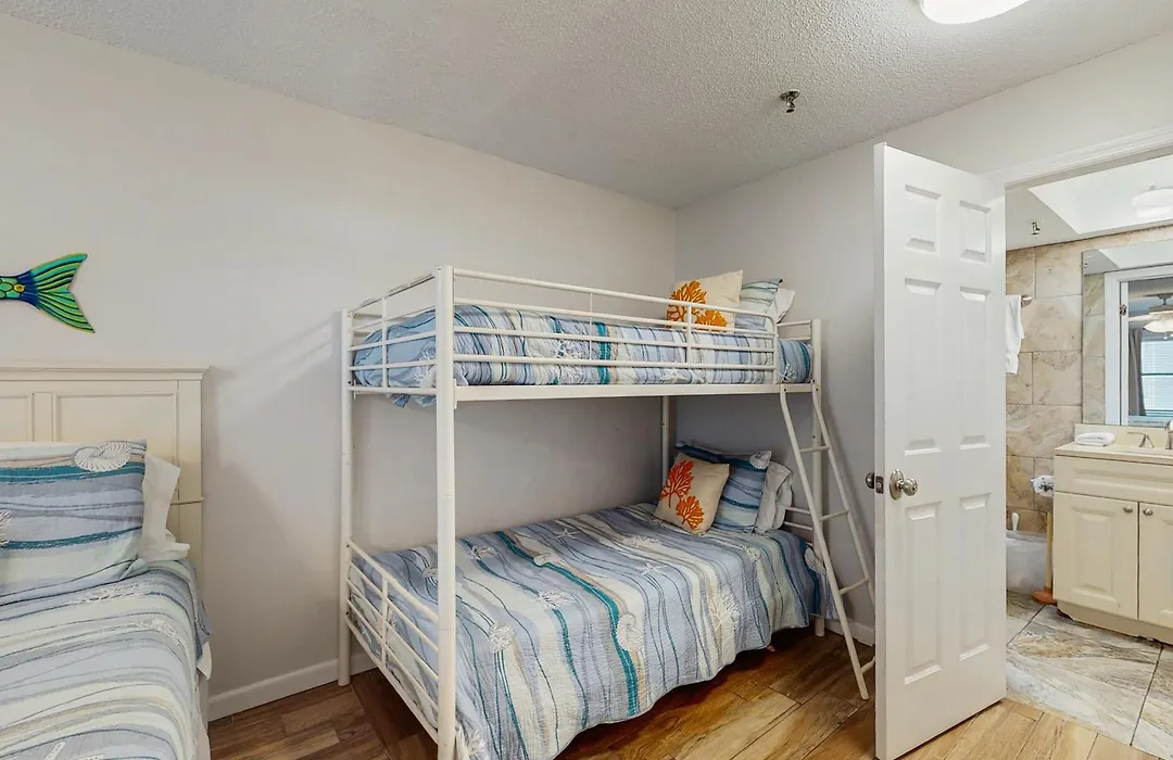 Sea Gate 308-1