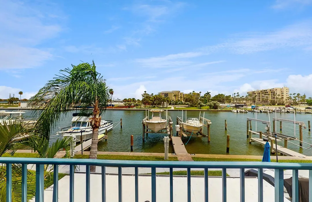 Madeira Beach Yacht Club 329H-1