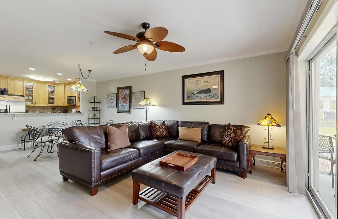 Dog-Friendly Vacation Home Close To The Beach With Pool & Screened Porch-1