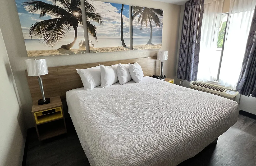 Days Inn By Wyndham Defuniak Springs-1