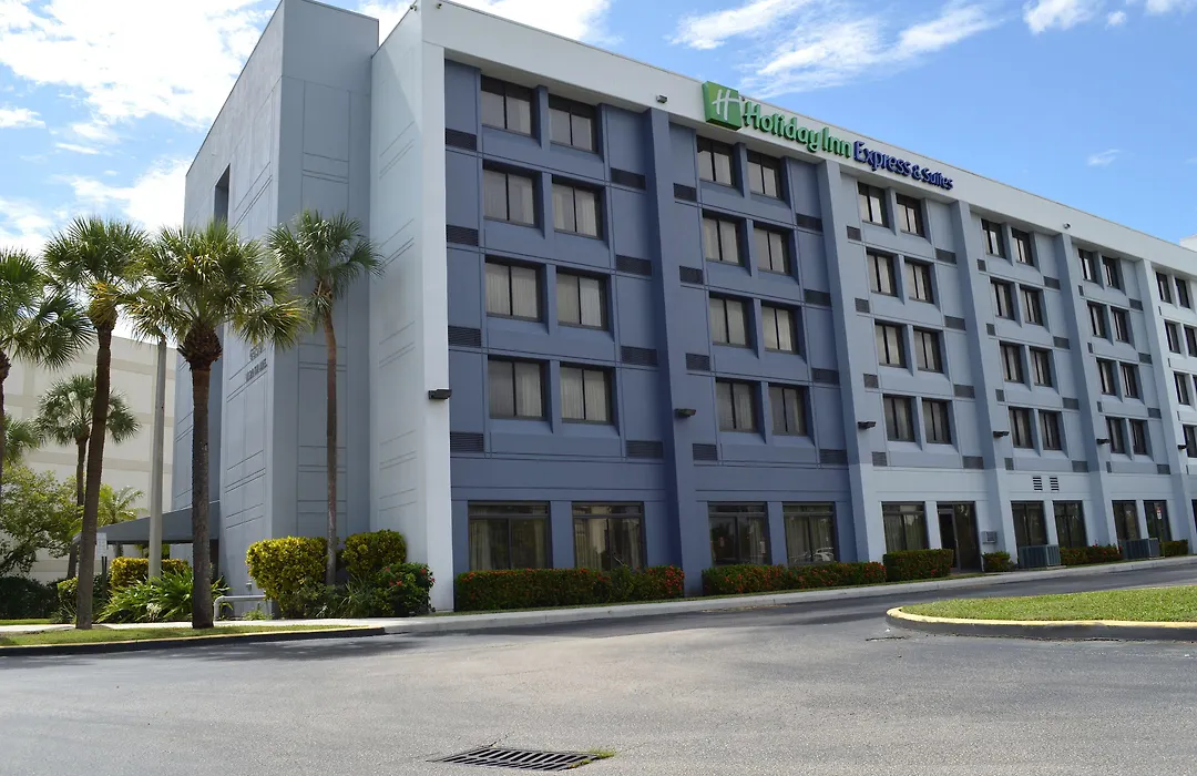 Holiday Inn Express & Suites Miami - Hialeah By Ihg-1