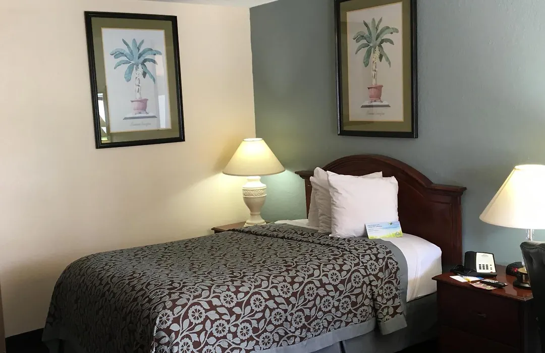 Days Inn By Wyndham Orlando Airport Florida Mall-1