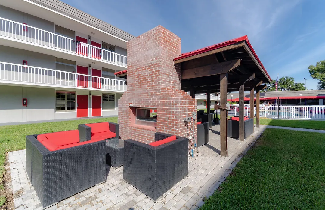 Equus Inn I75-1