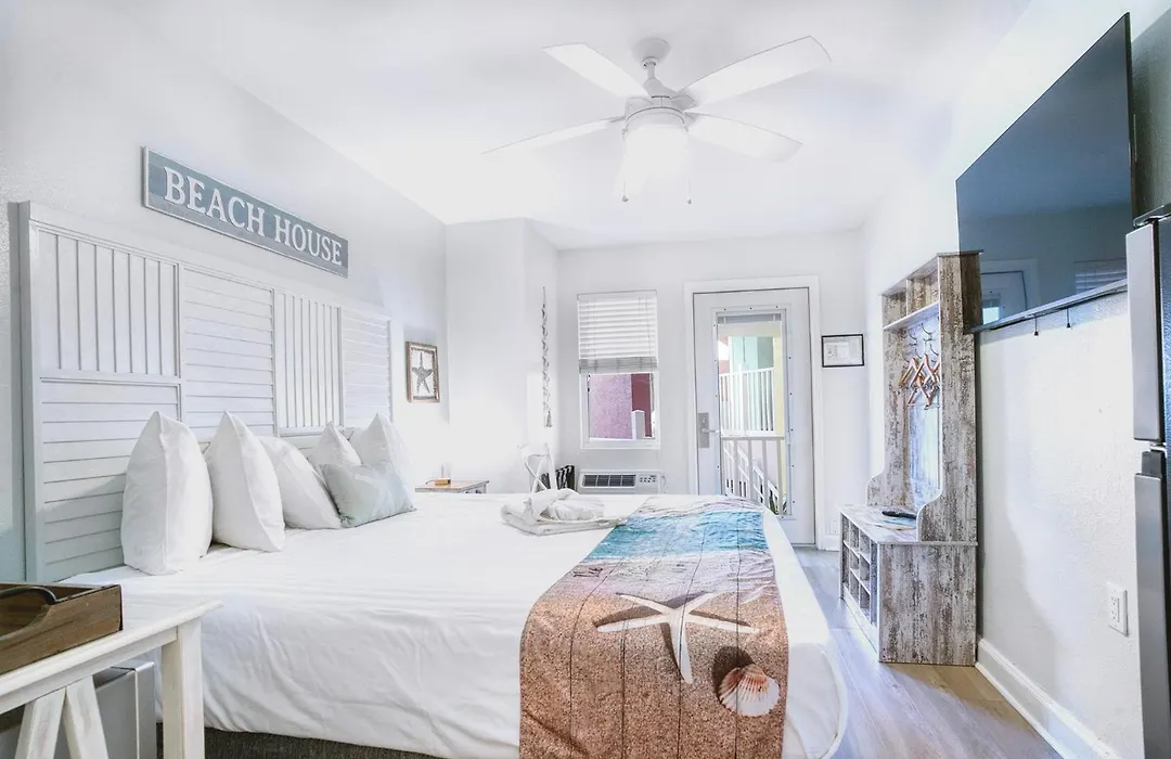 Lighthouse Resort: Inn & Suites-1