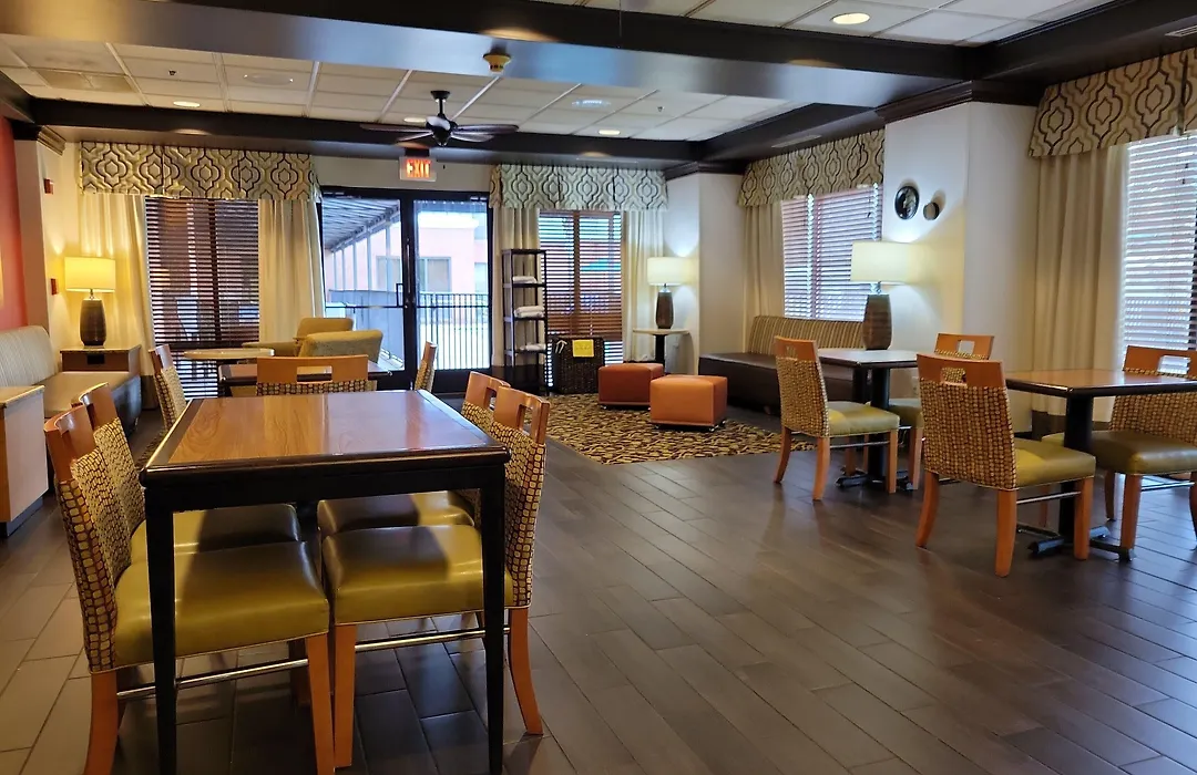 Hampton Inn Pensacola-Airport-1