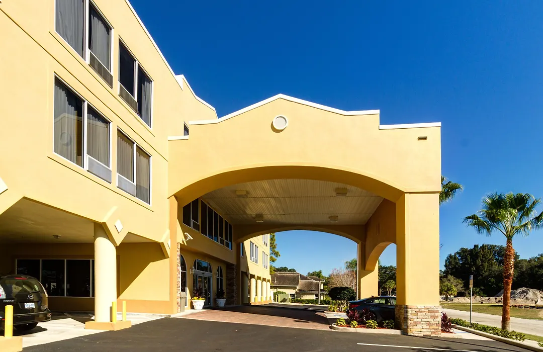 Comfort Suites Clearwater - Dunedin-1