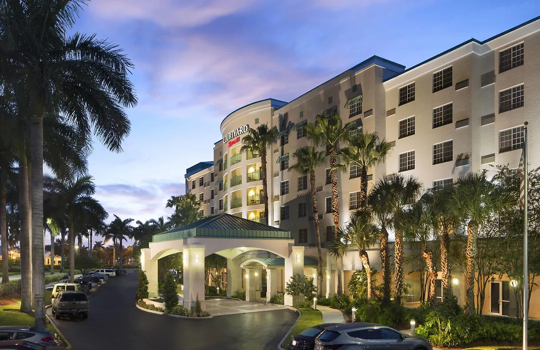 Courtyard By Marriott Fort Lauderdale Airport & Cruise Port-1