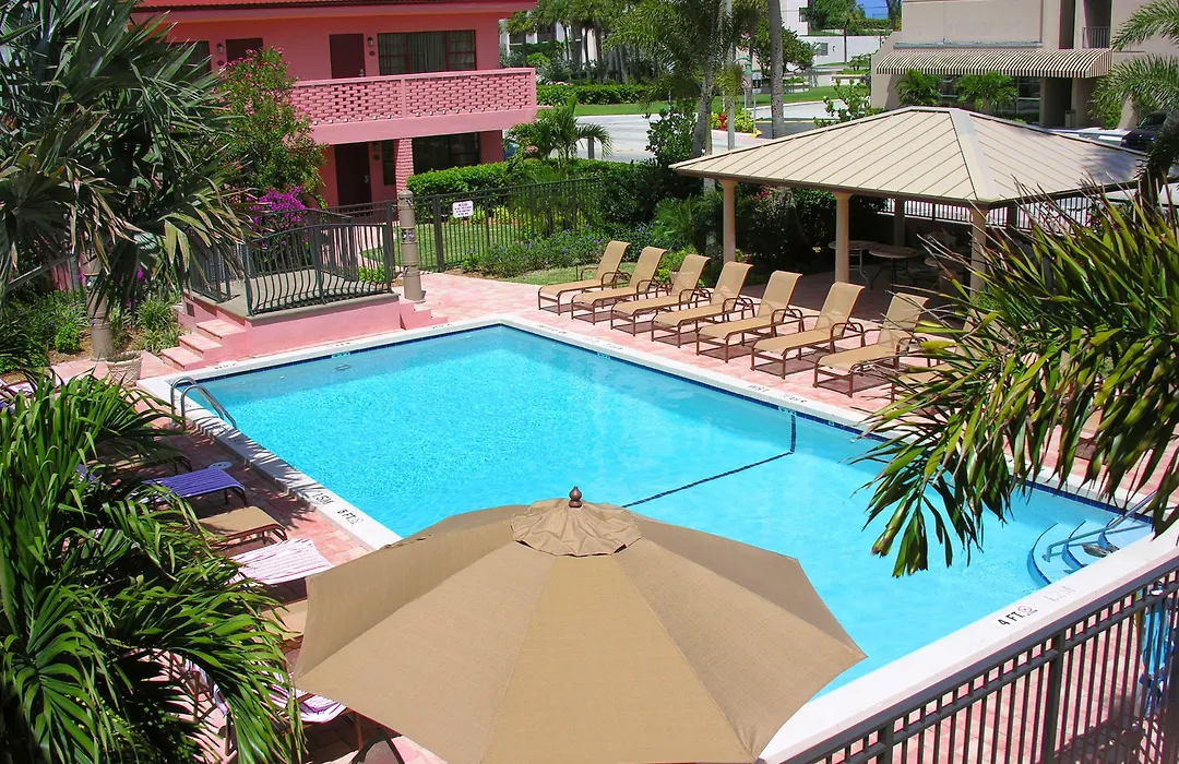 Away Inn-1