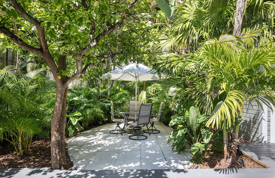 Southernmost Inn Adult Exclusive-1