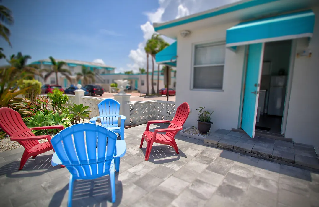 Hollywood Beachside Boutique Suite-1